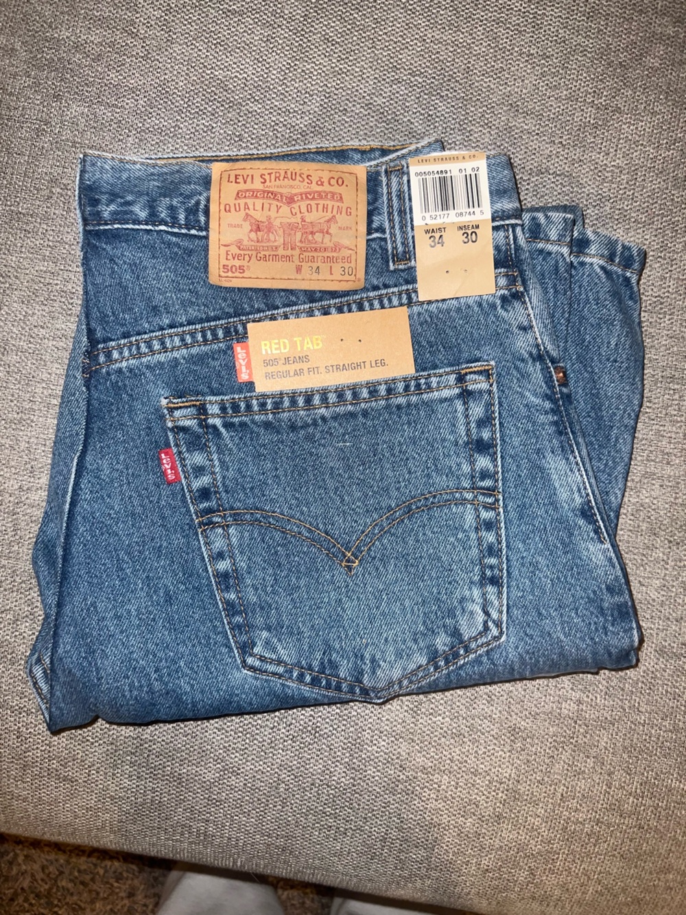 Levi's Straight Leg Men's Jeans - Medium Blue